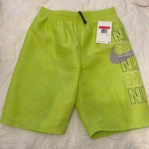⚠️flash sale⚠️ Boys Nike swim trunks- 50% off & discounted shipping